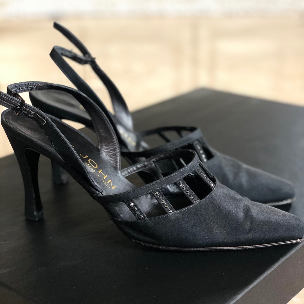 St. John Pumps Size 7.5